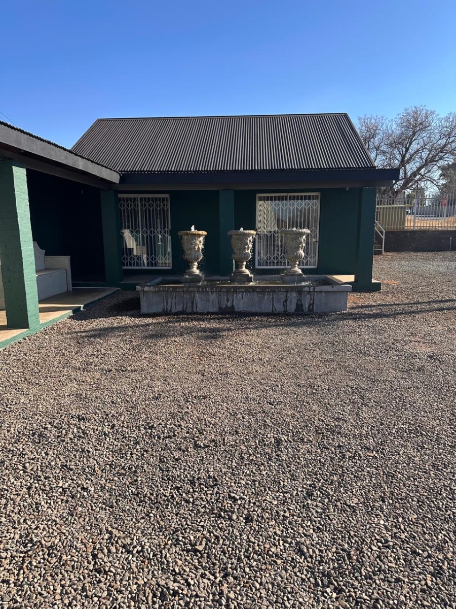 2 Bedroom Property for Sale in Kuruman Northern Cape